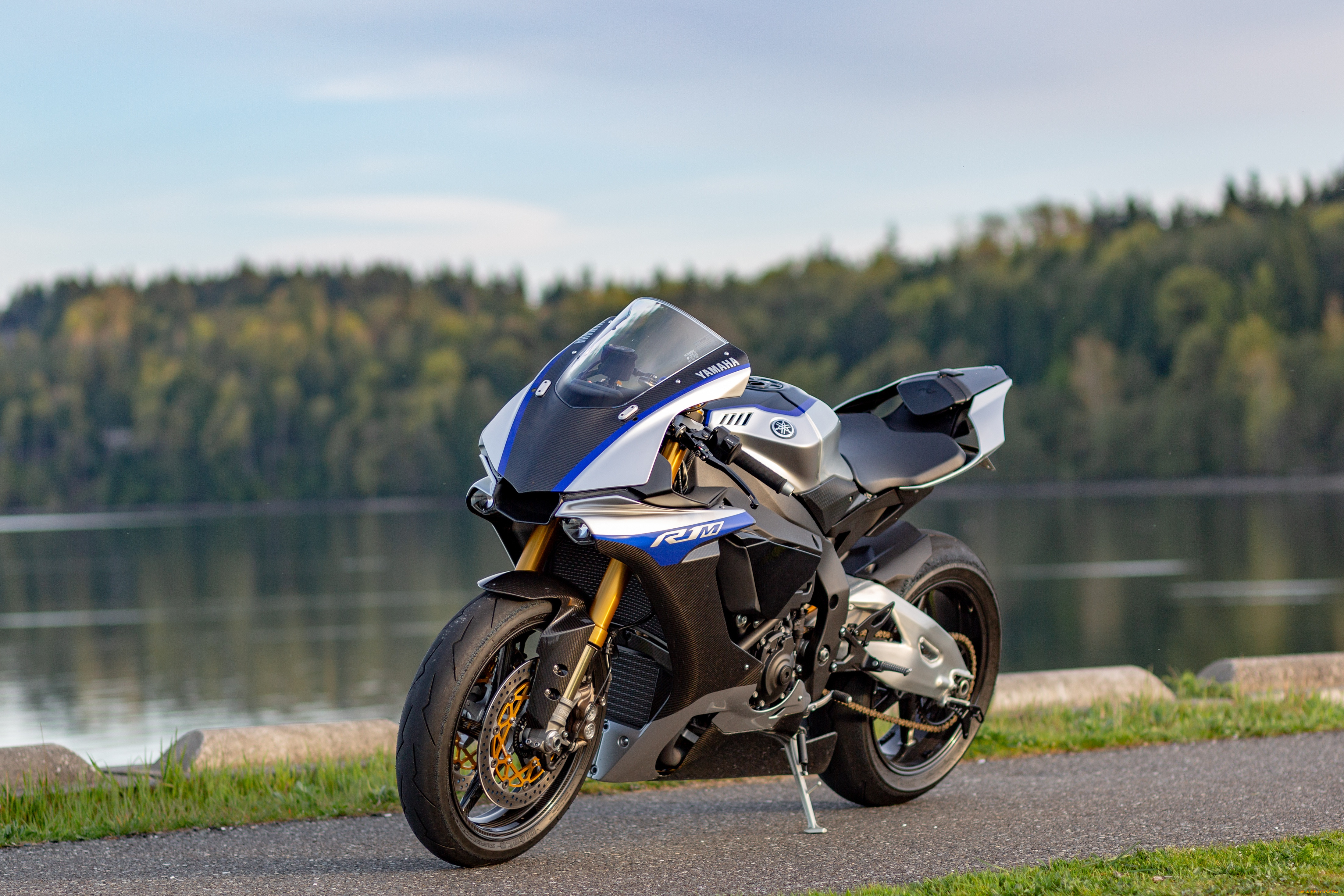 Yamaha Motorcycles r1 YZF M